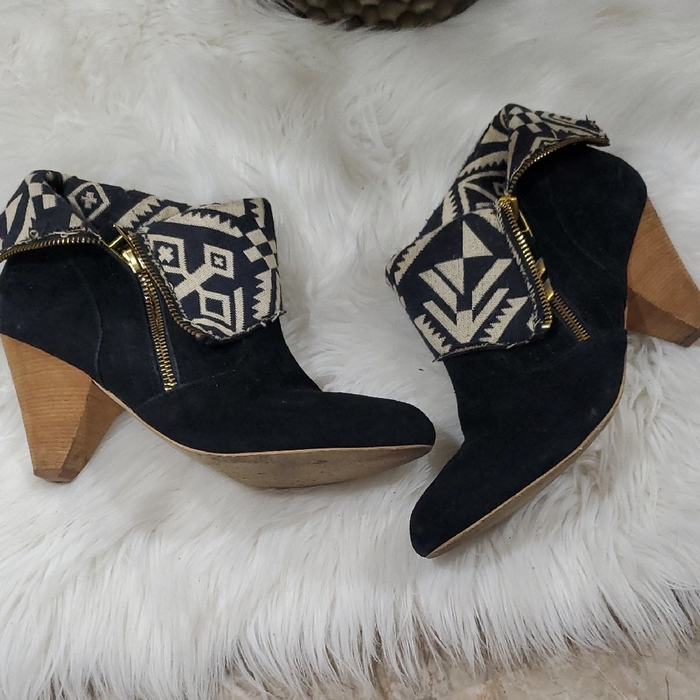 Matt Bernson Black Suede Fold Over Ankle Booties Boots Sz 8.5 - Picture 9 of 16
